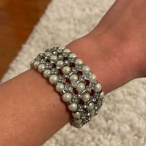 Pearl and diamond bracelet